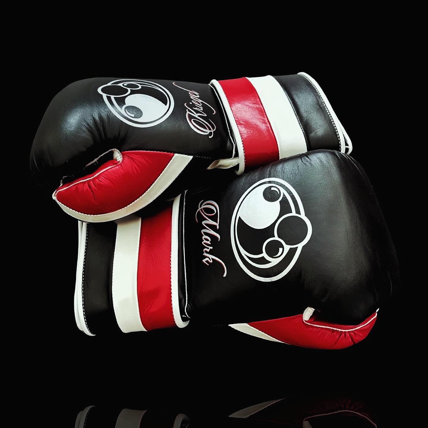 Grant Boxing Gloves Black/Red/White Leather
