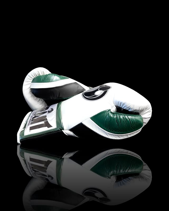 Grant Boxing Gloves White/Grey/Green Fight Gear