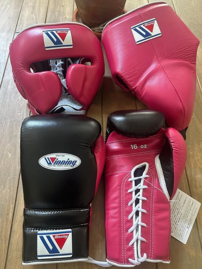 Winning Boxing Gloves Set Black/Pink Fitness Boxing