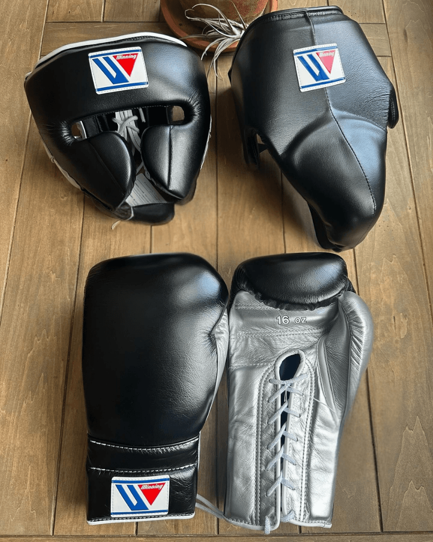 Winning Boxing Gloves Set Black/Silver Fitness Boxing