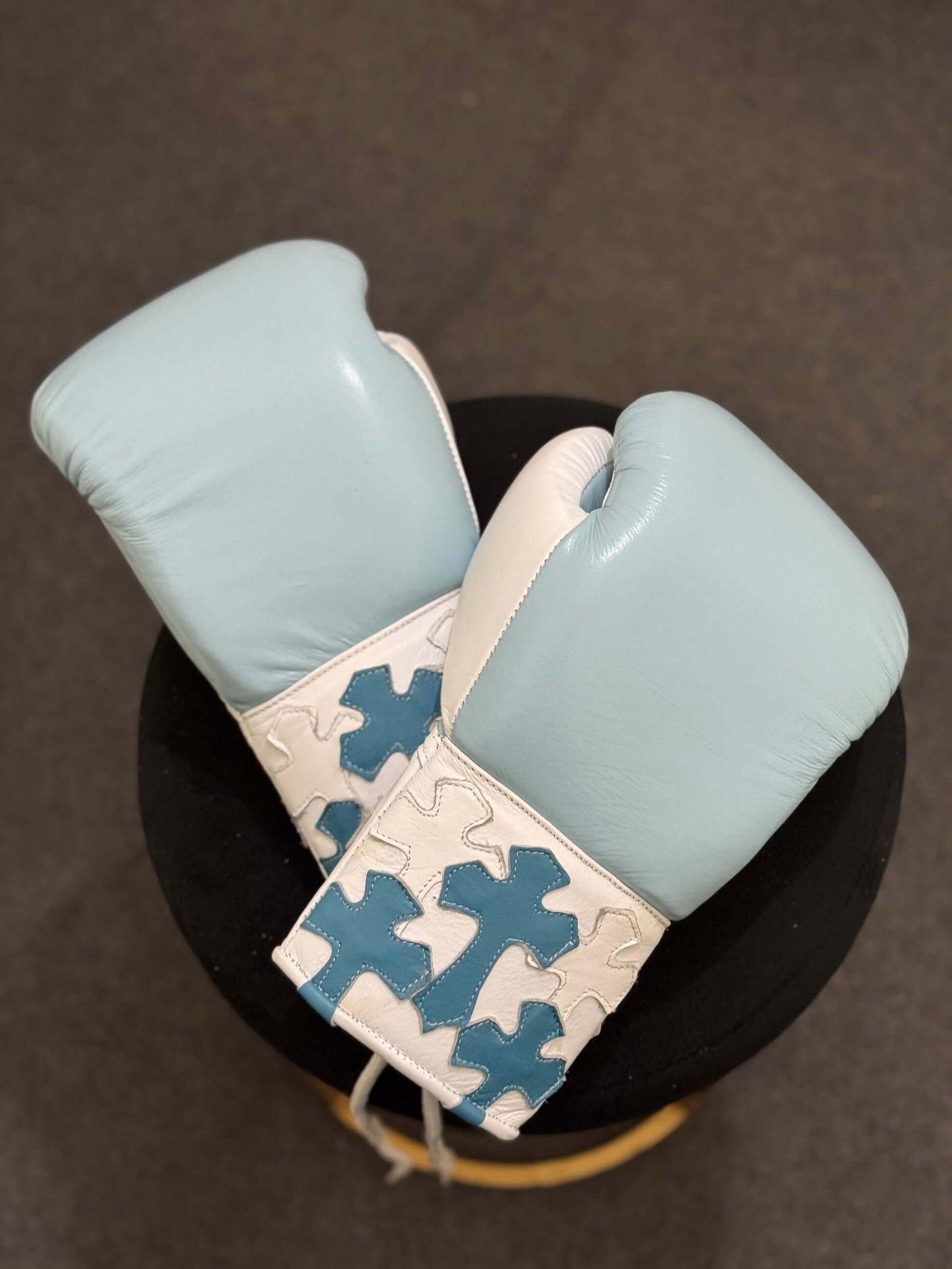 Winning Boxing Gloves Teal/White Fight Gear