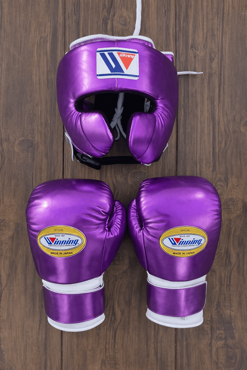Winning Boxing Gloves Set Purple/White Boxing Gear