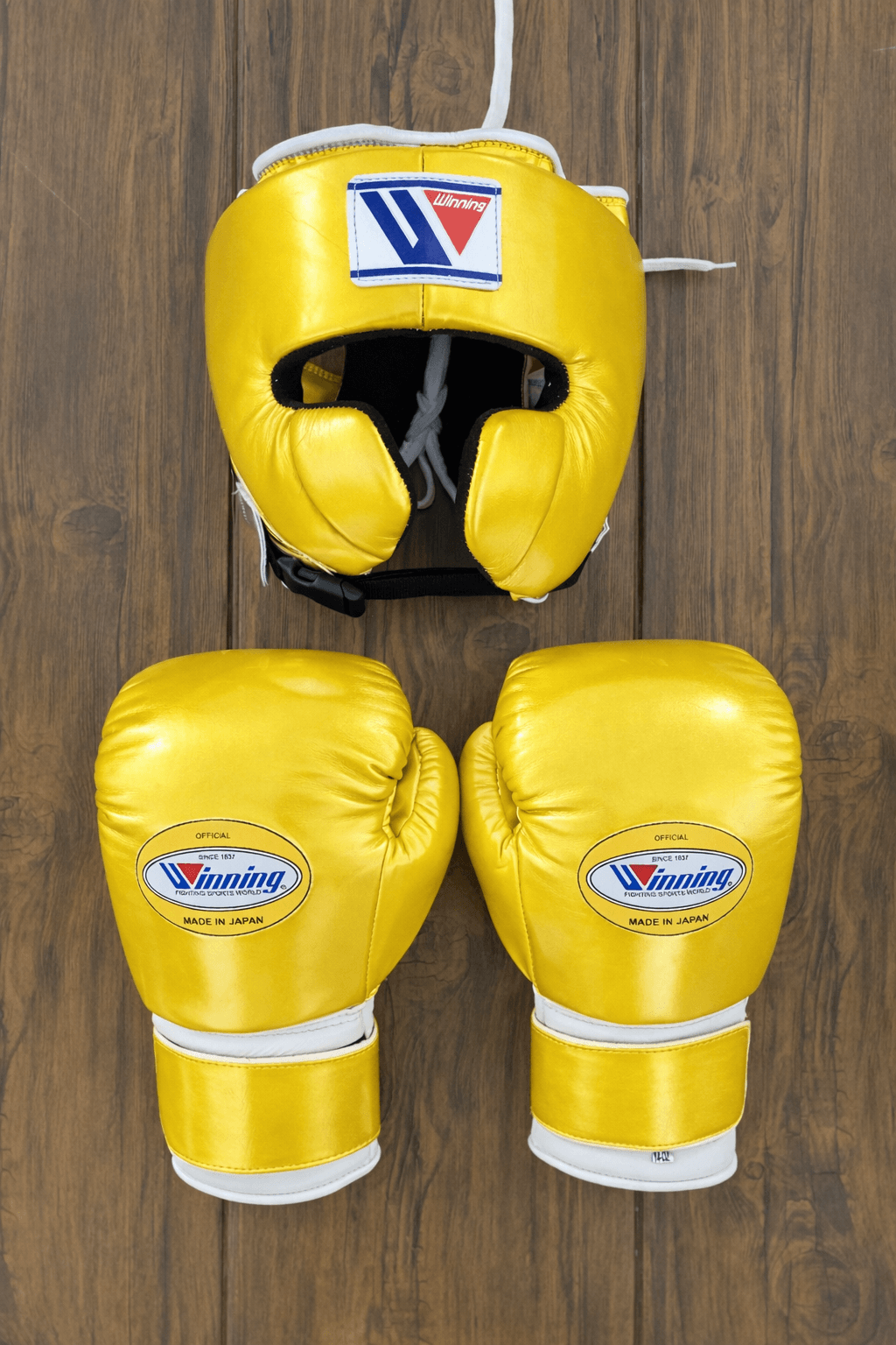 Winning Boxing Gloves Set Yellow/White Boxing Kit