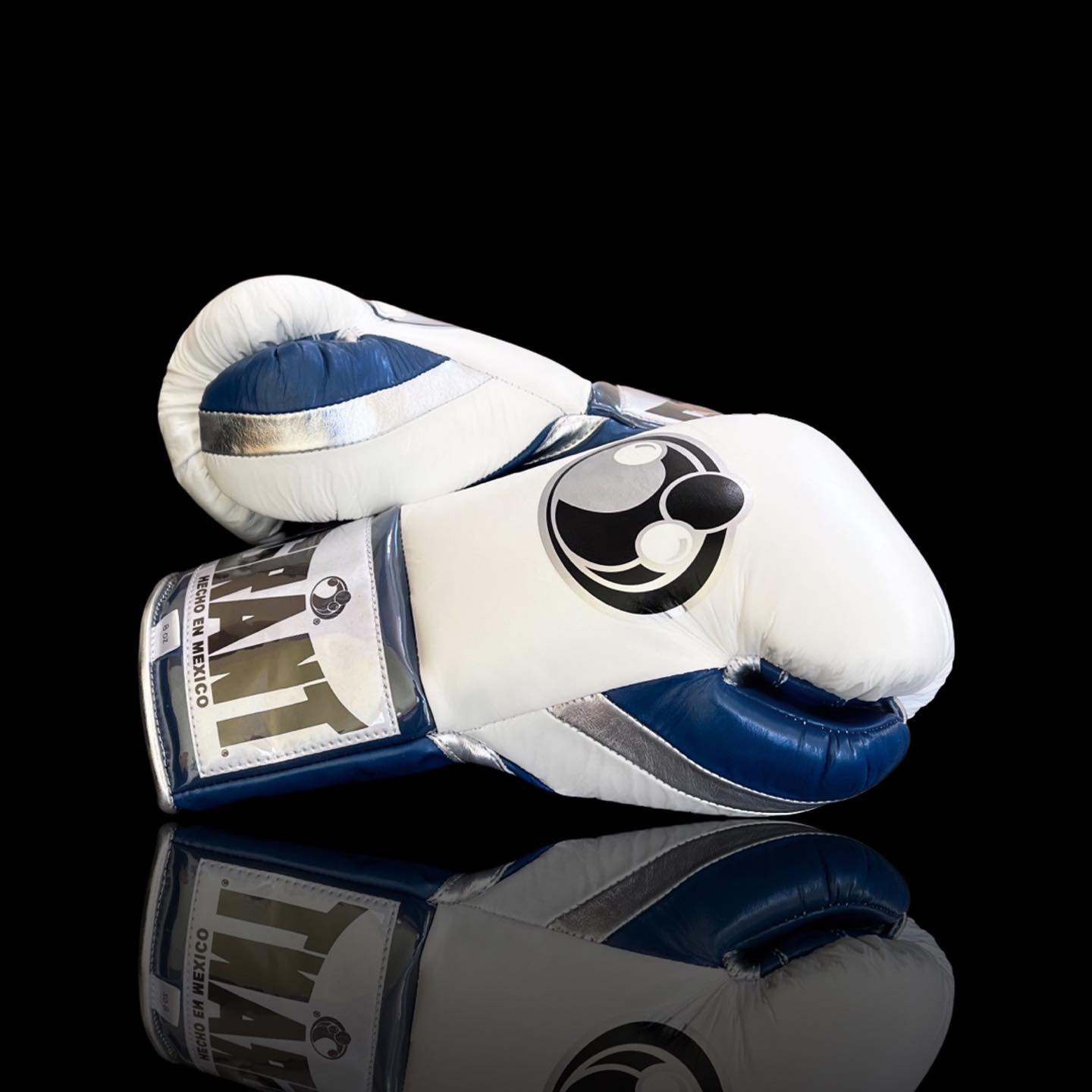 Grant Boxing Gloves White/Blue Lace-Up 16oz