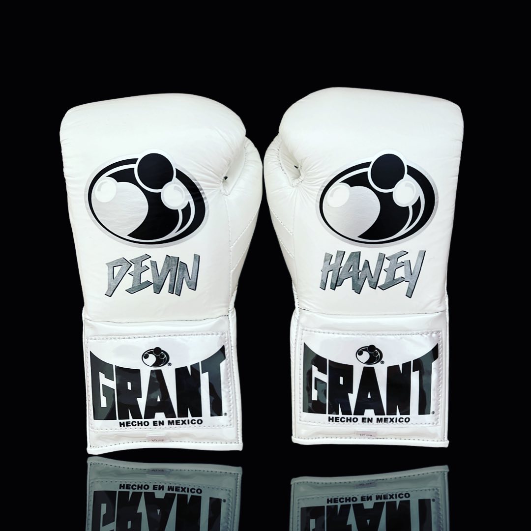 Grant Boxing Gloves White Competition