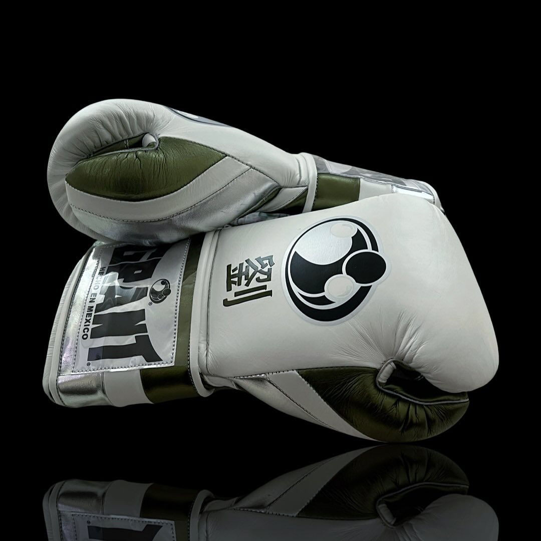 Grant Boxing Gloves Beige/Green Heavy Bag