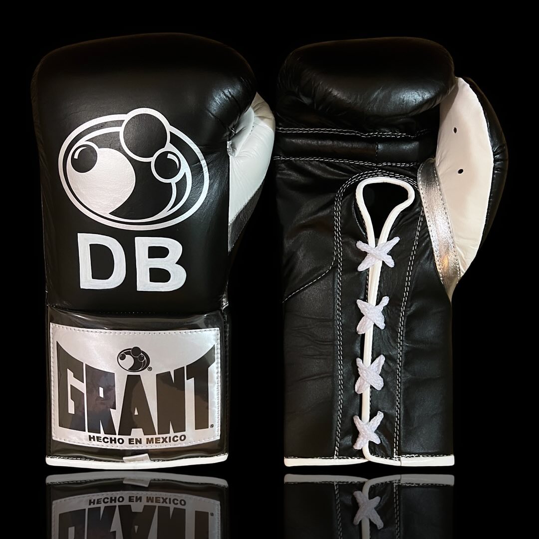 Grant Boxing Gloves Black/Beige/White Lace-Up 16oz