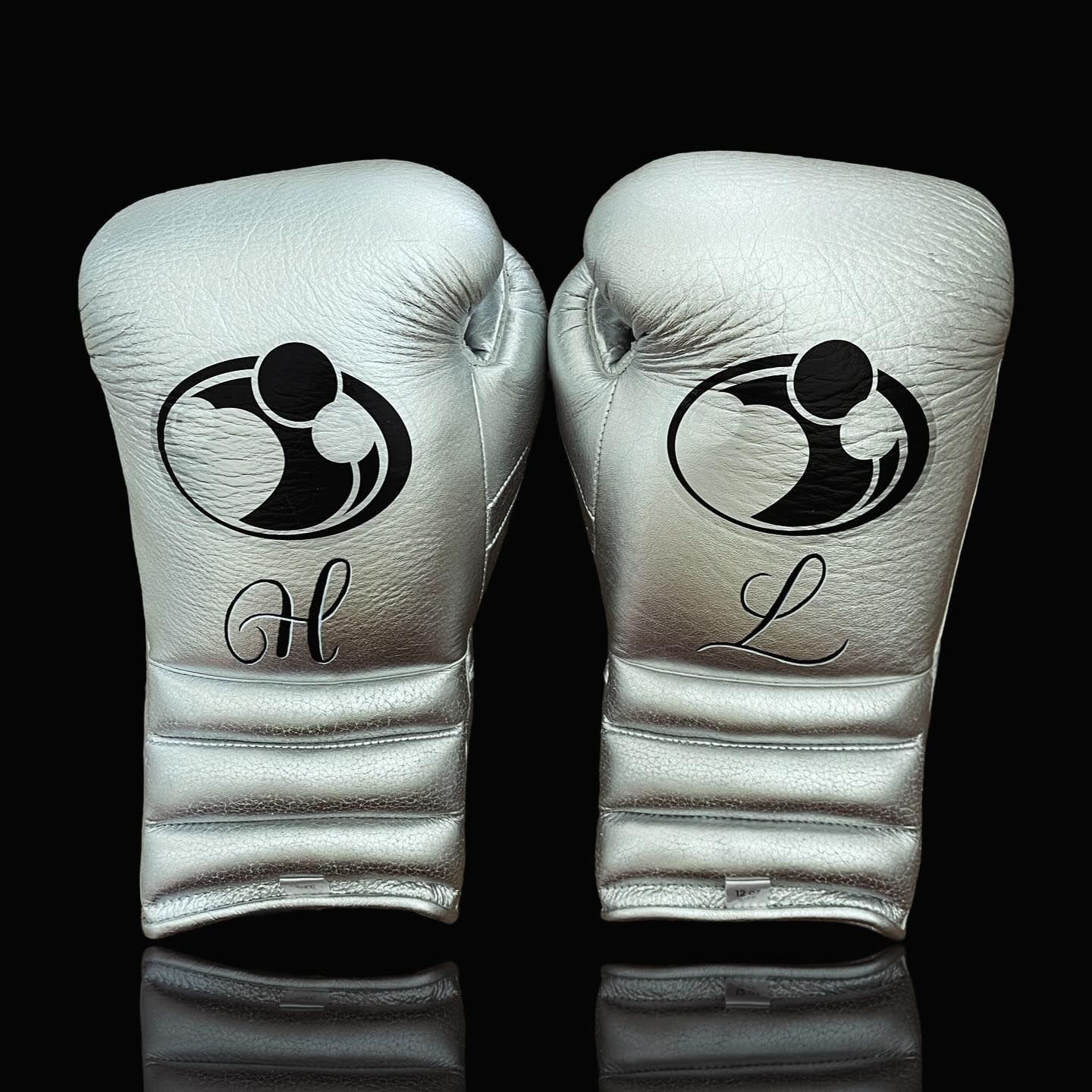 Grant Boxing Gloves Silver Lace-Up 16oz