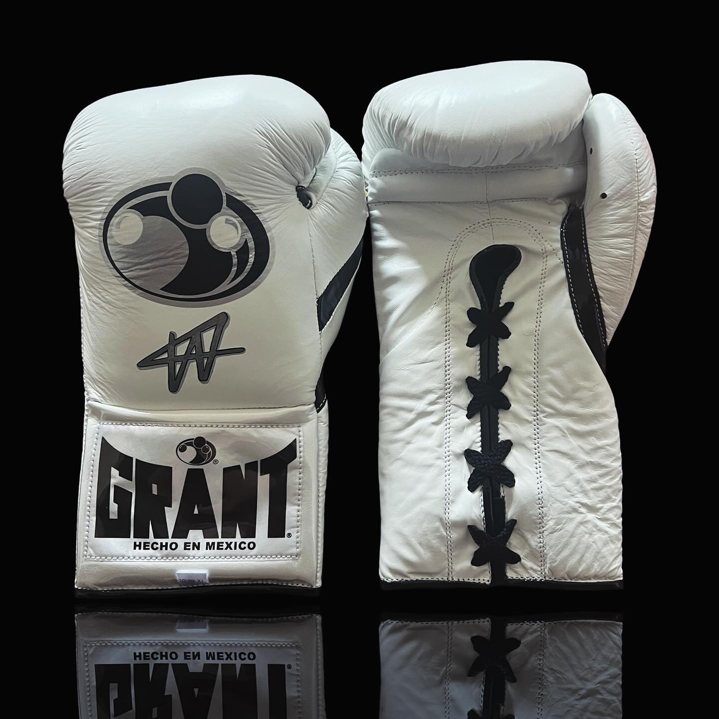 Grant Boxing Gloves White/Black Custom
