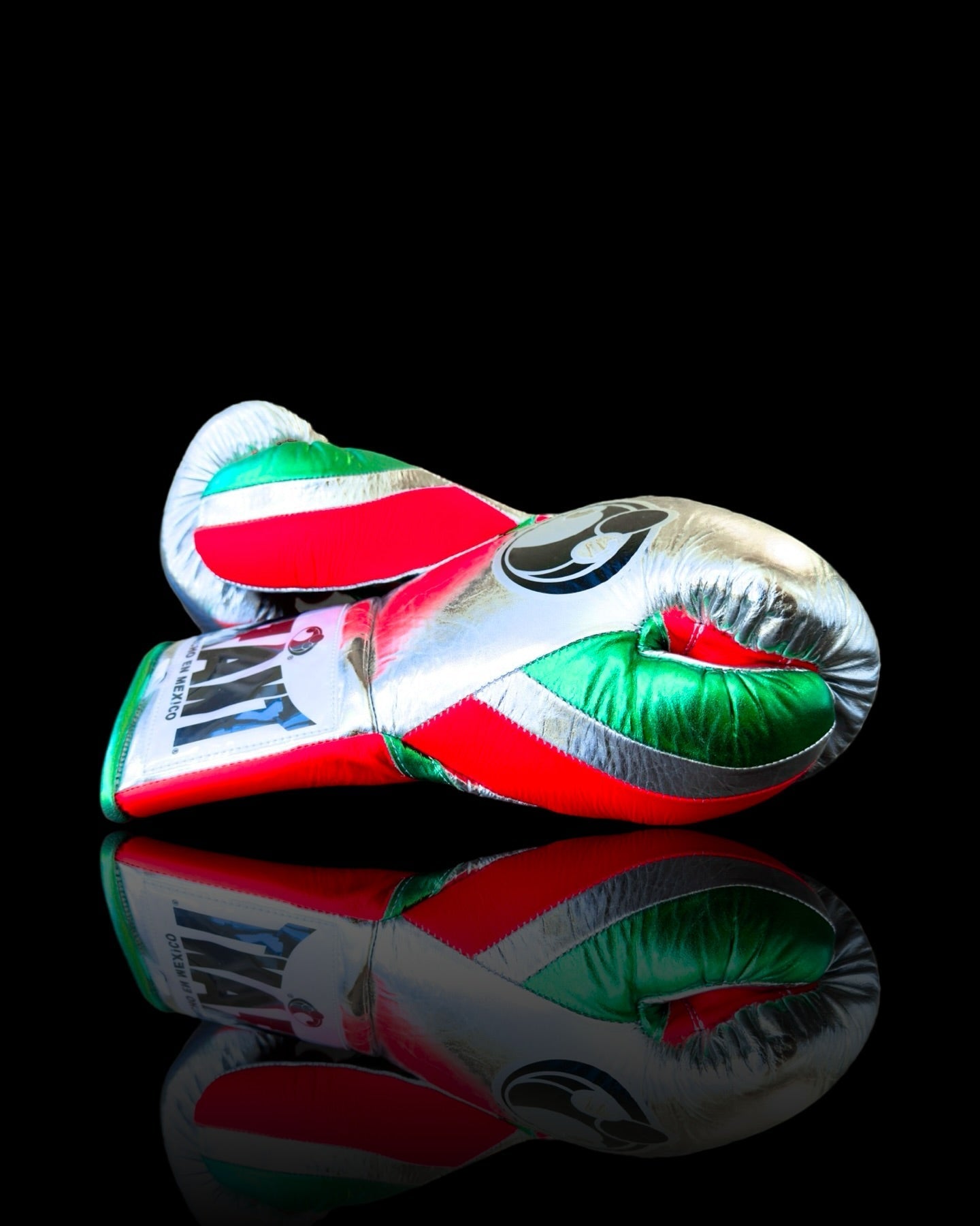 Grant Boxing Gloves Silver/Red/Green Lace-Up 16oz