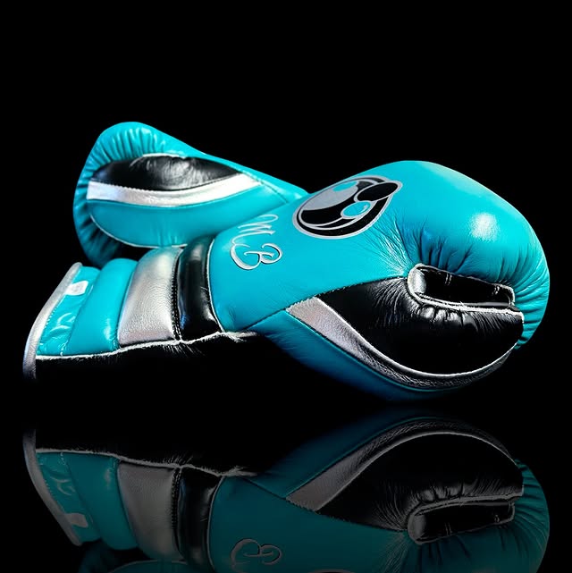Grant Boxing Gloves Sky-Blue/Black/Silver Lace-Up