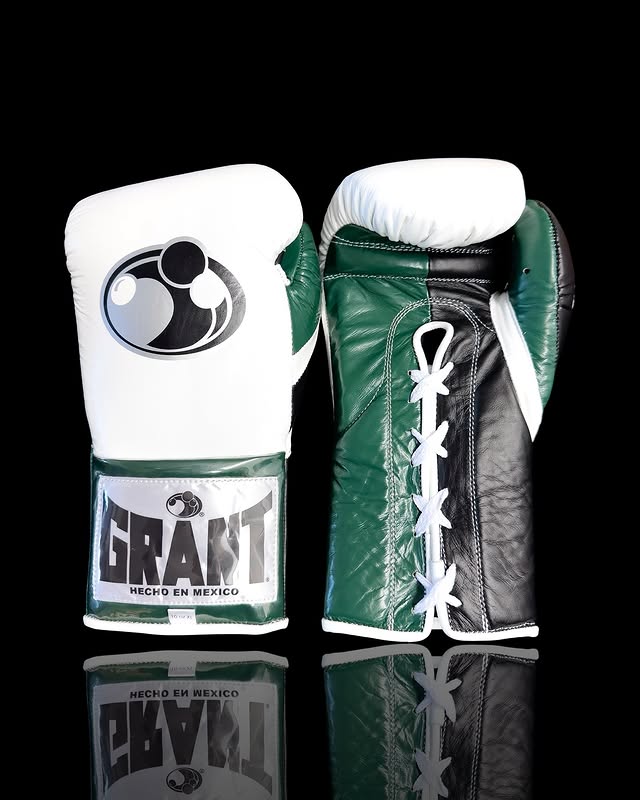 Grant Boxing Gloves White/Grey/Green Fight Gear