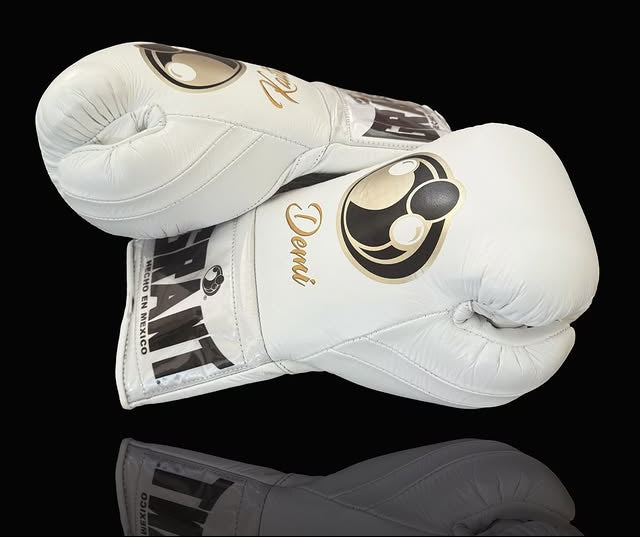 Grant Boxing Gloves White Lace-Up Training