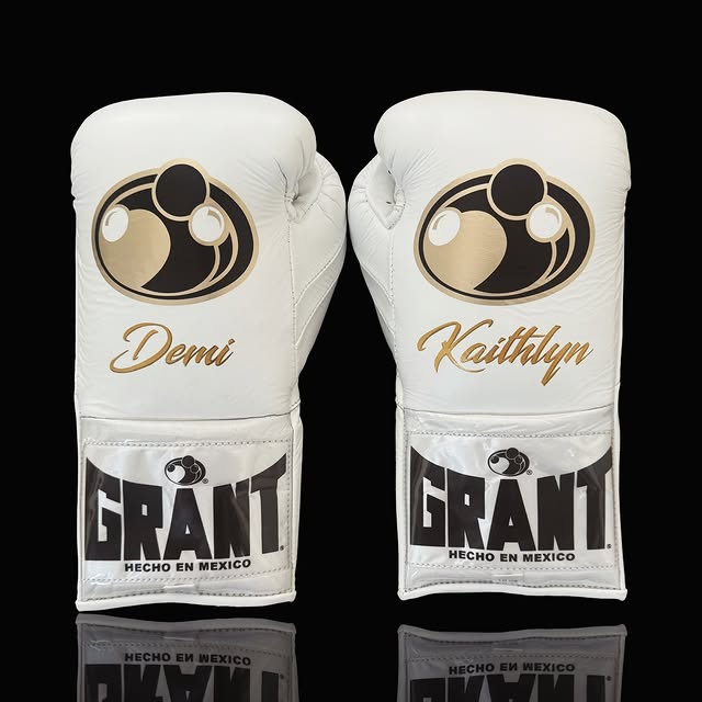 Grant Boxing Gloves White Lace-Up Training