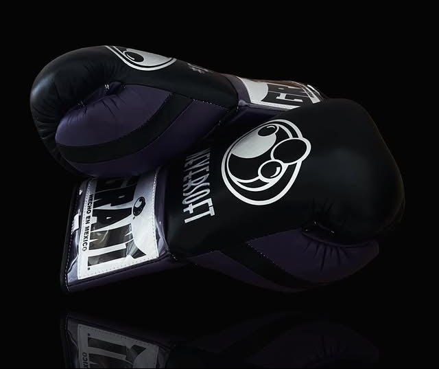 Grant Boxing Gloves Black Lace-Up 16oz