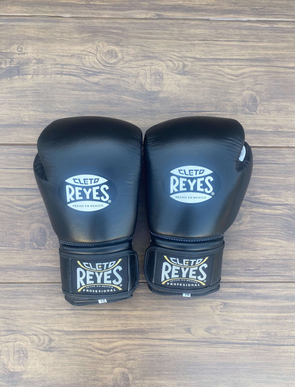 Cleto Reyes Boxing Gloves Black/White Custom
