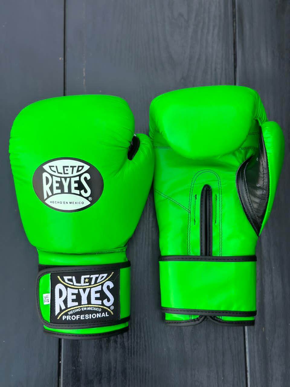 Cleto Reyes Boxing Gloves Green/Black Heavy Bag