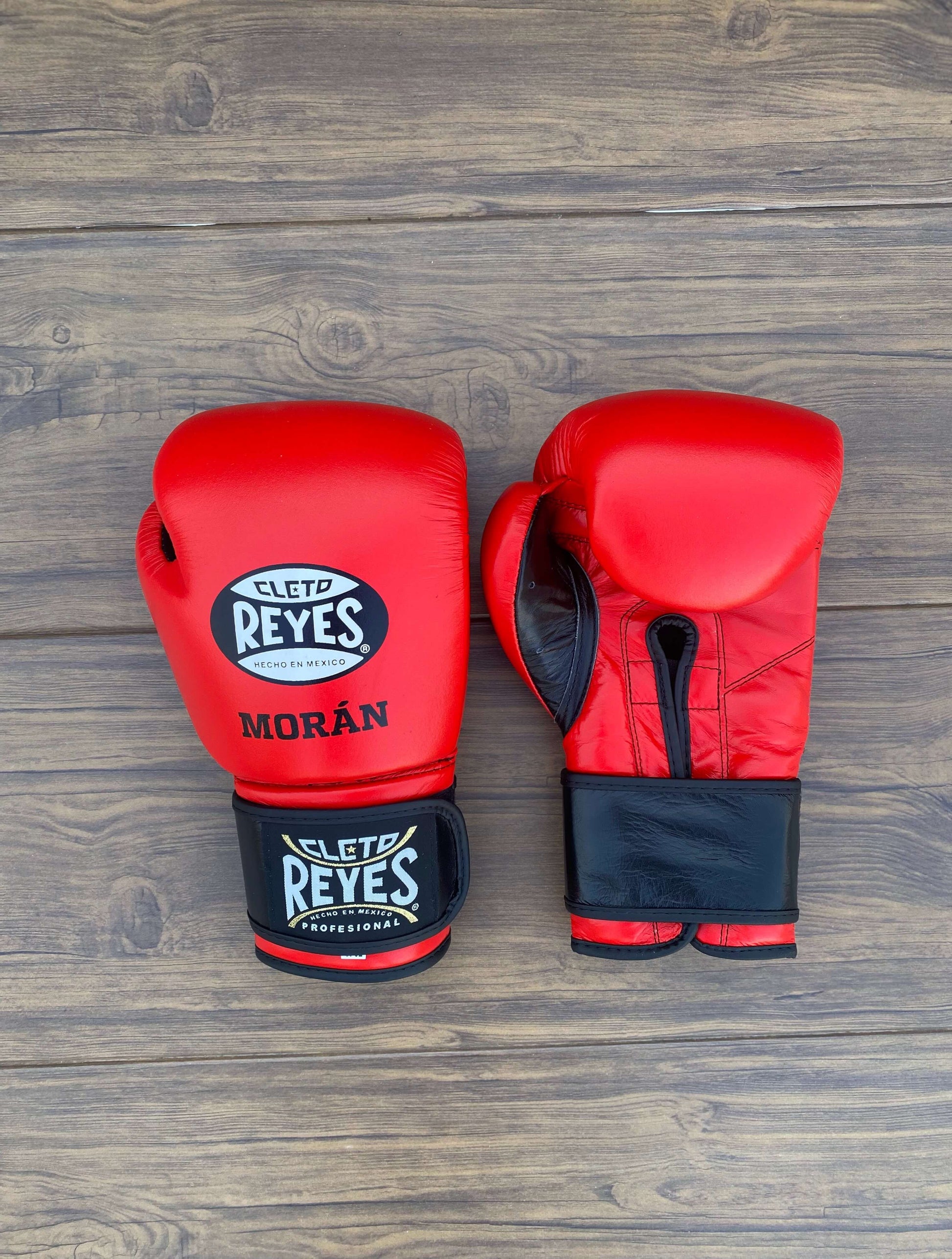 Cleto Reyes Boxing Gloves Red/Black Heavy Bag