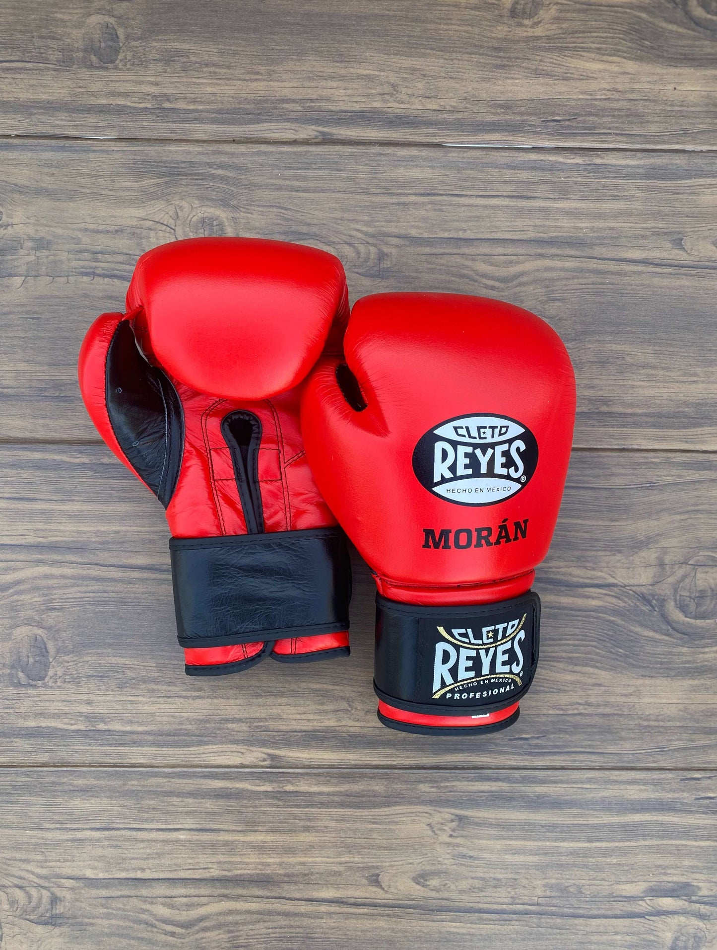 Cleto Reyes Boxing Gloves Red/Black Heavy Bag