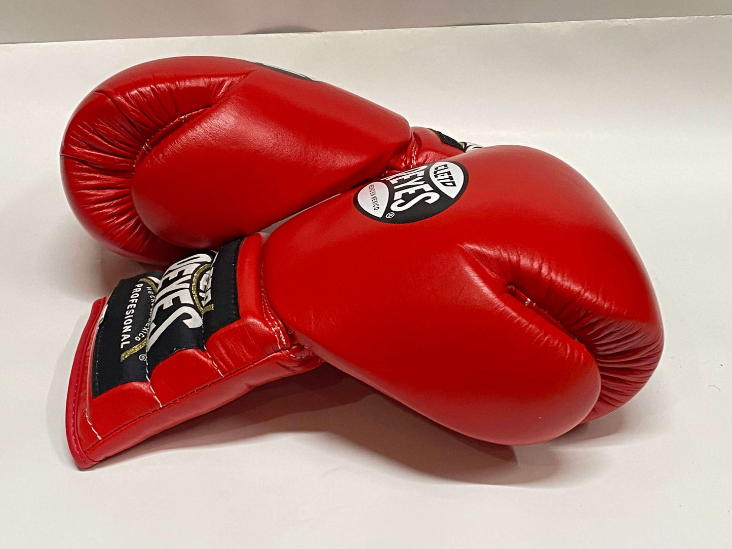 Cleto Reyes Boxing Gloves Red Lace-Up Training