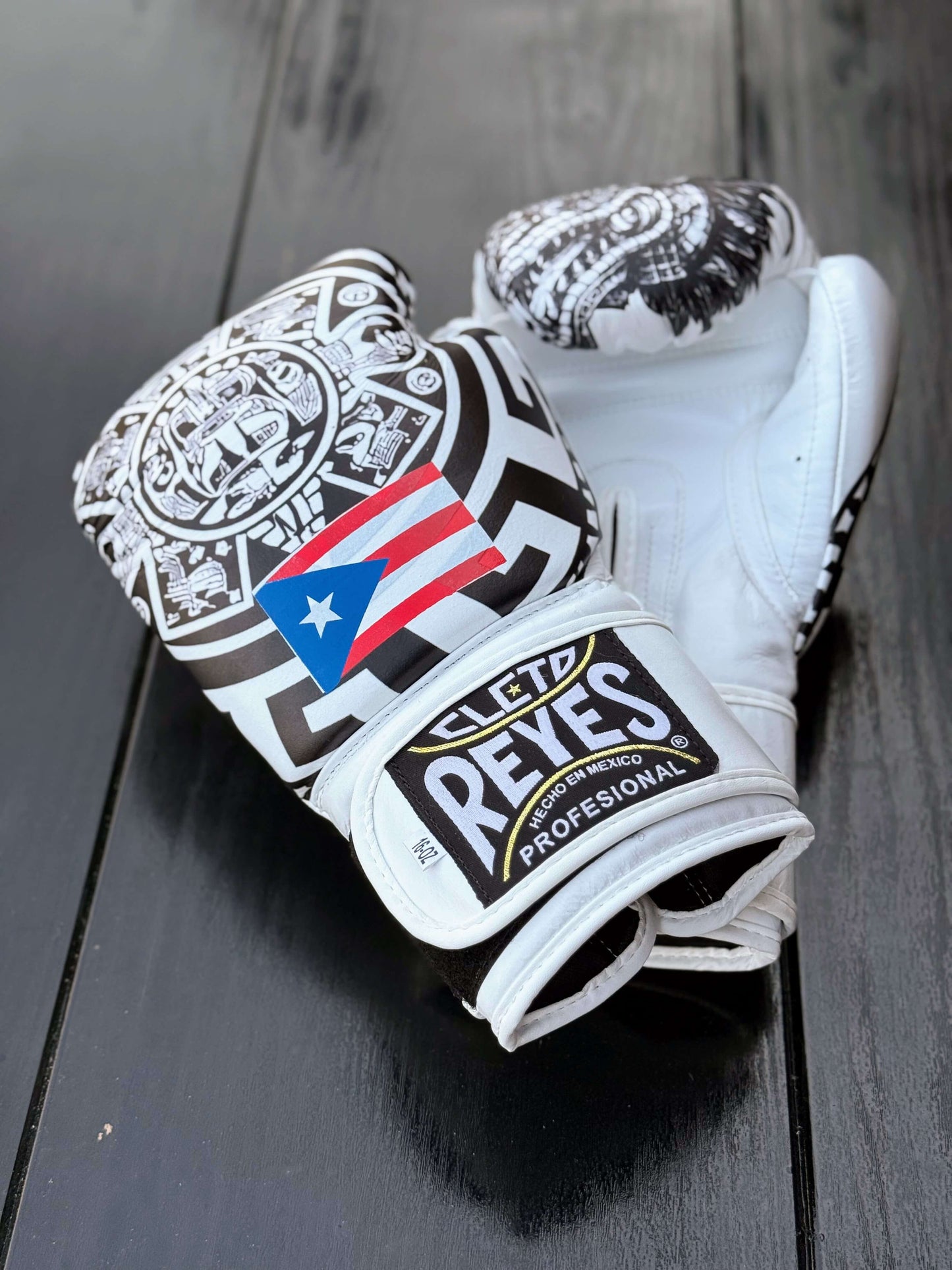 Cleto Reyes Boxing Gloves White/Black Velcro