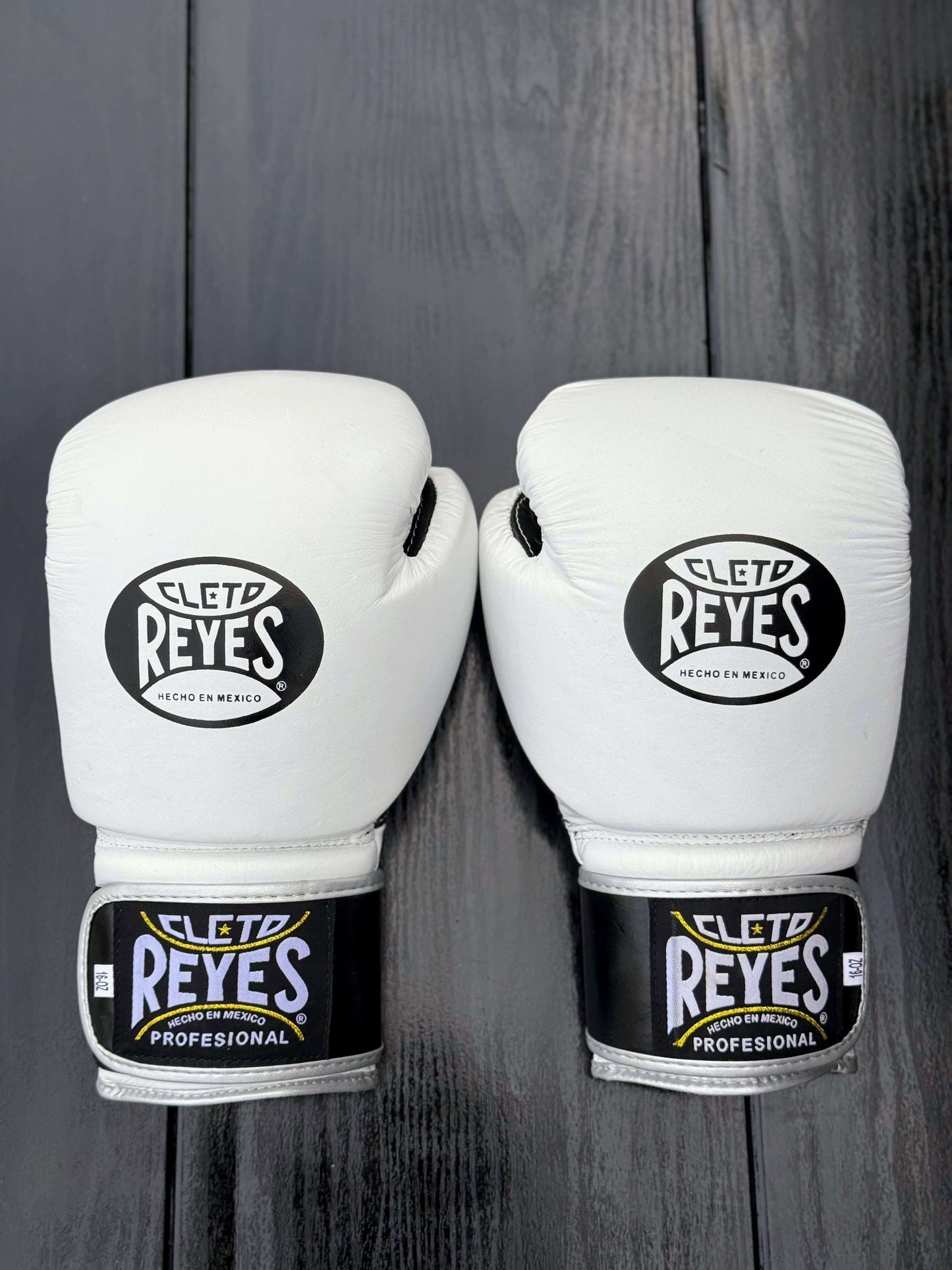 Cleto Reyes Boxing Gloves White/Black Leather