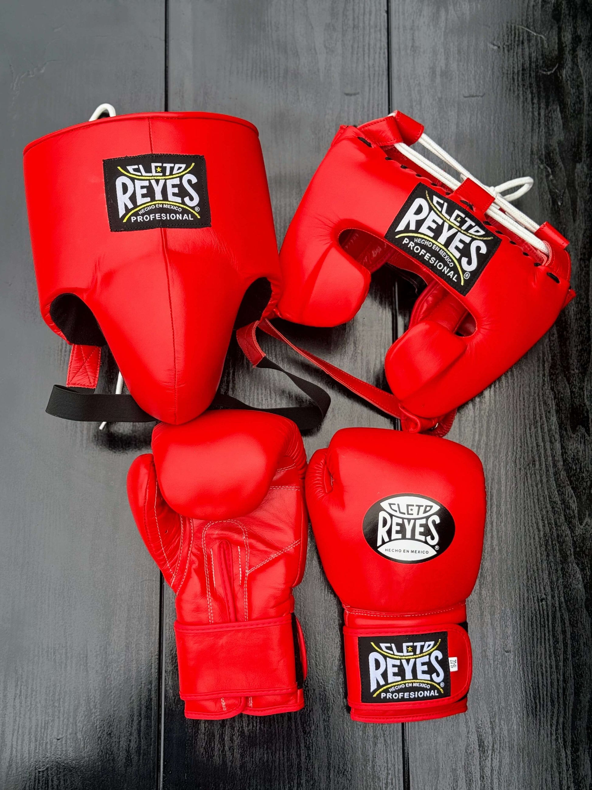 Cleto Reyes Boxing Set Red Custom