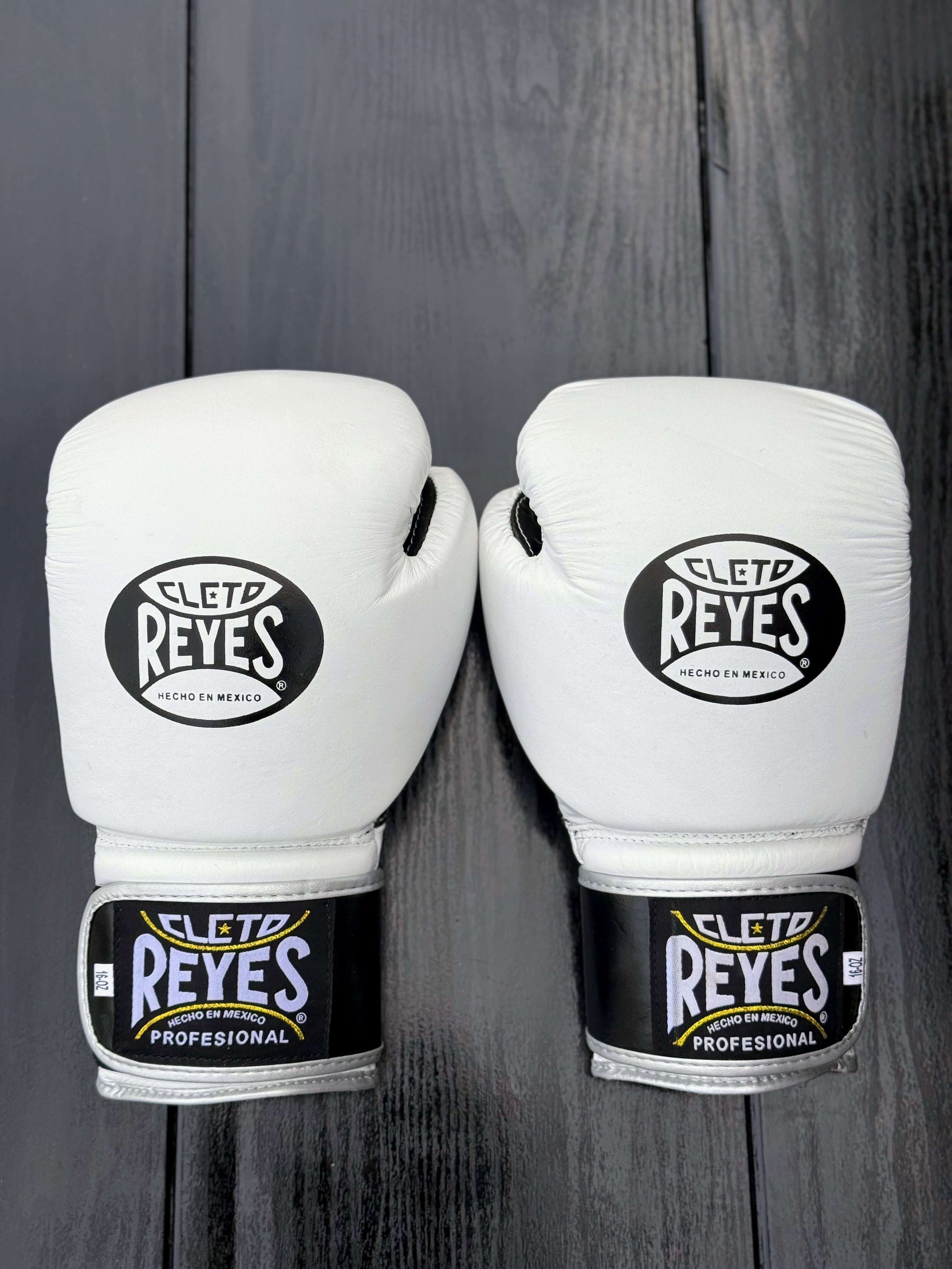 Cleto Reyes Boxing Set White/Black Boxing Kit