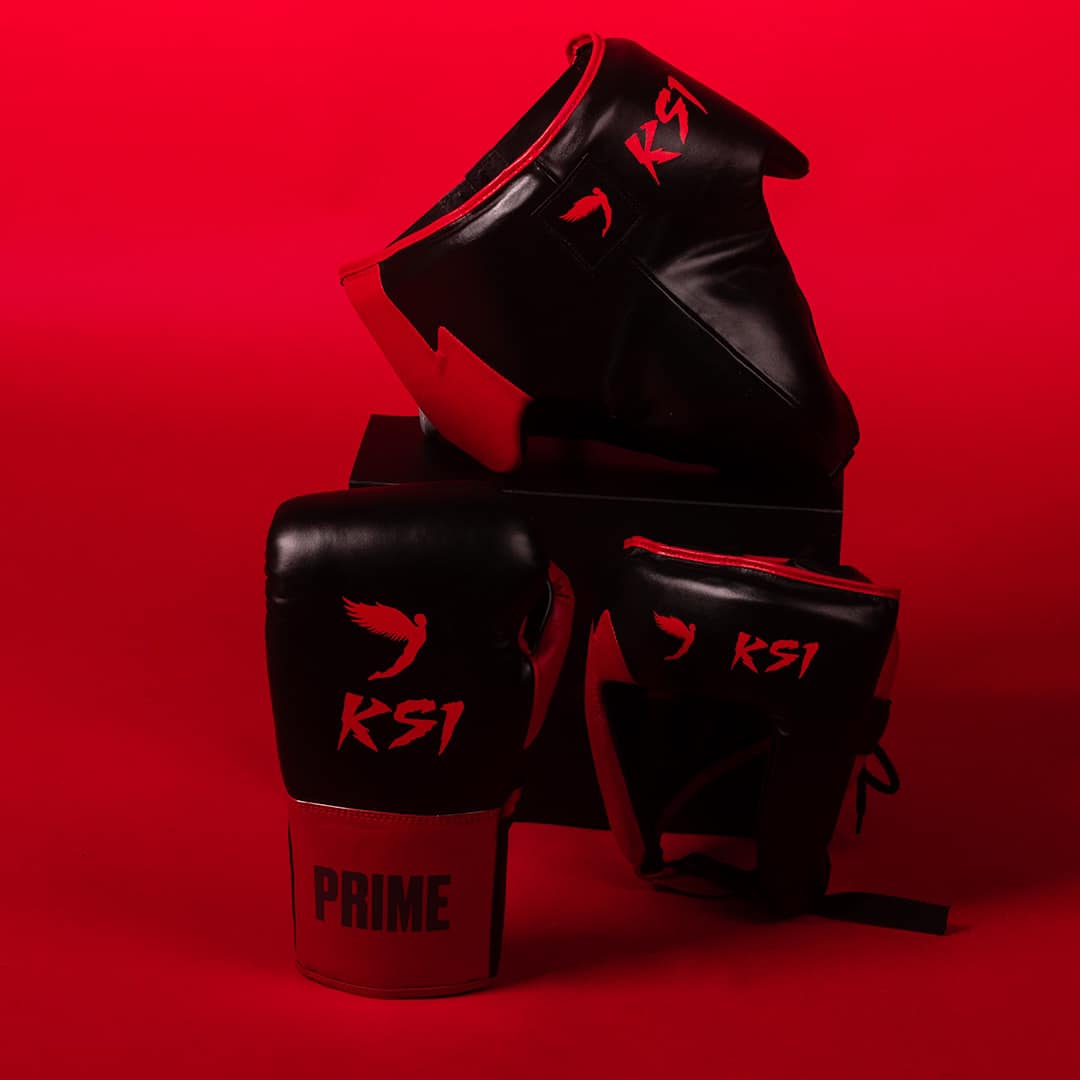 Fly Boxing Set Black/Red Premium Leather