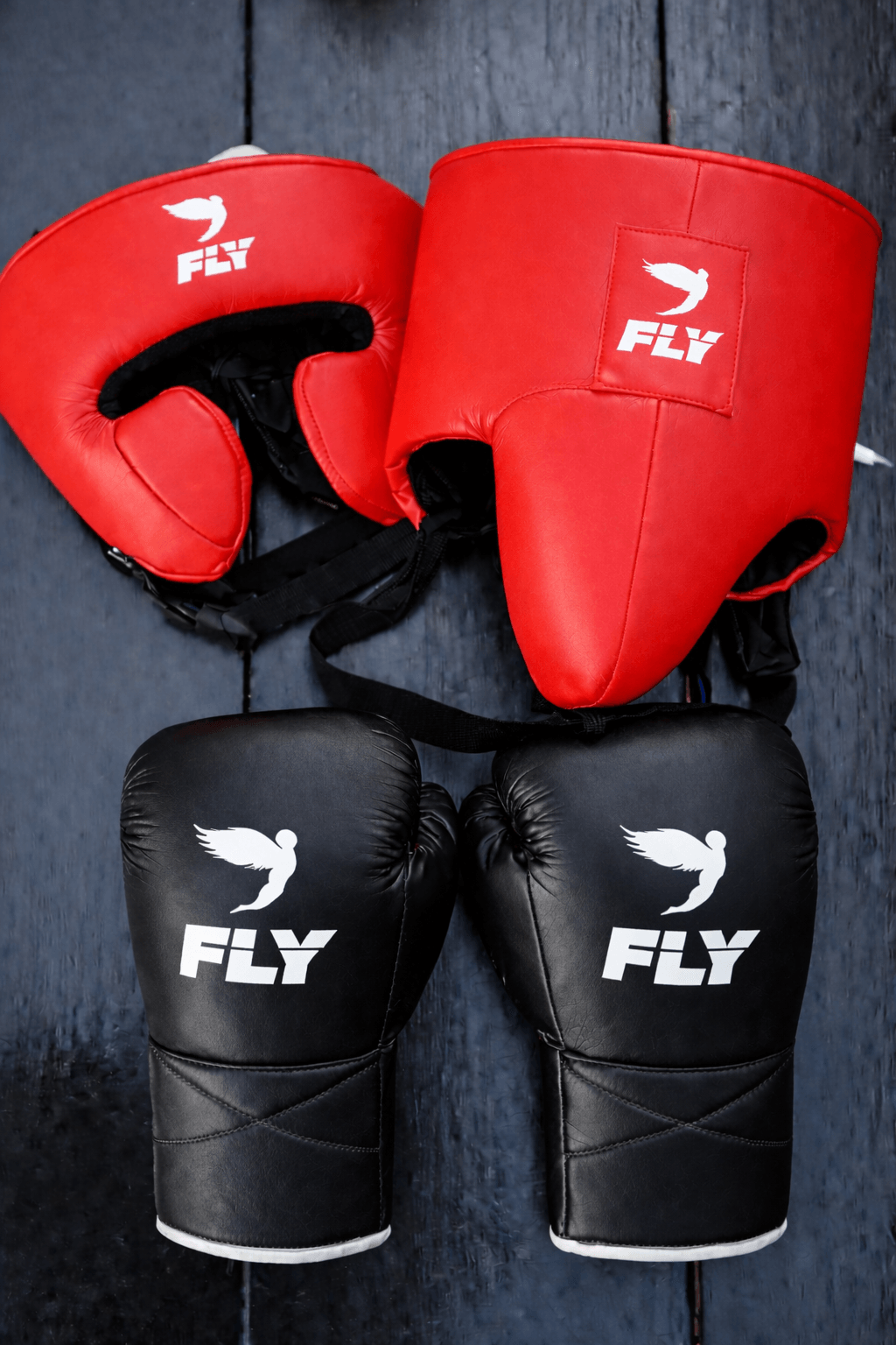 Fly Boxing Set Black/Red Customizable