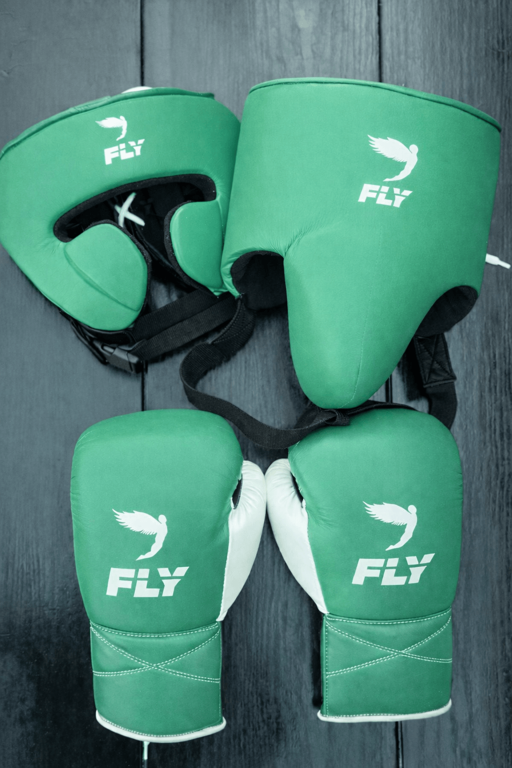 Fly Boxing Set Green/White Lace-Up Gloves