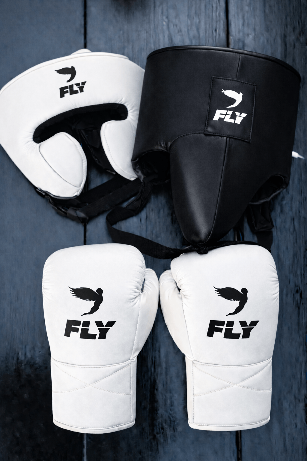 Fly Boxing Set White/Black Premium Leather