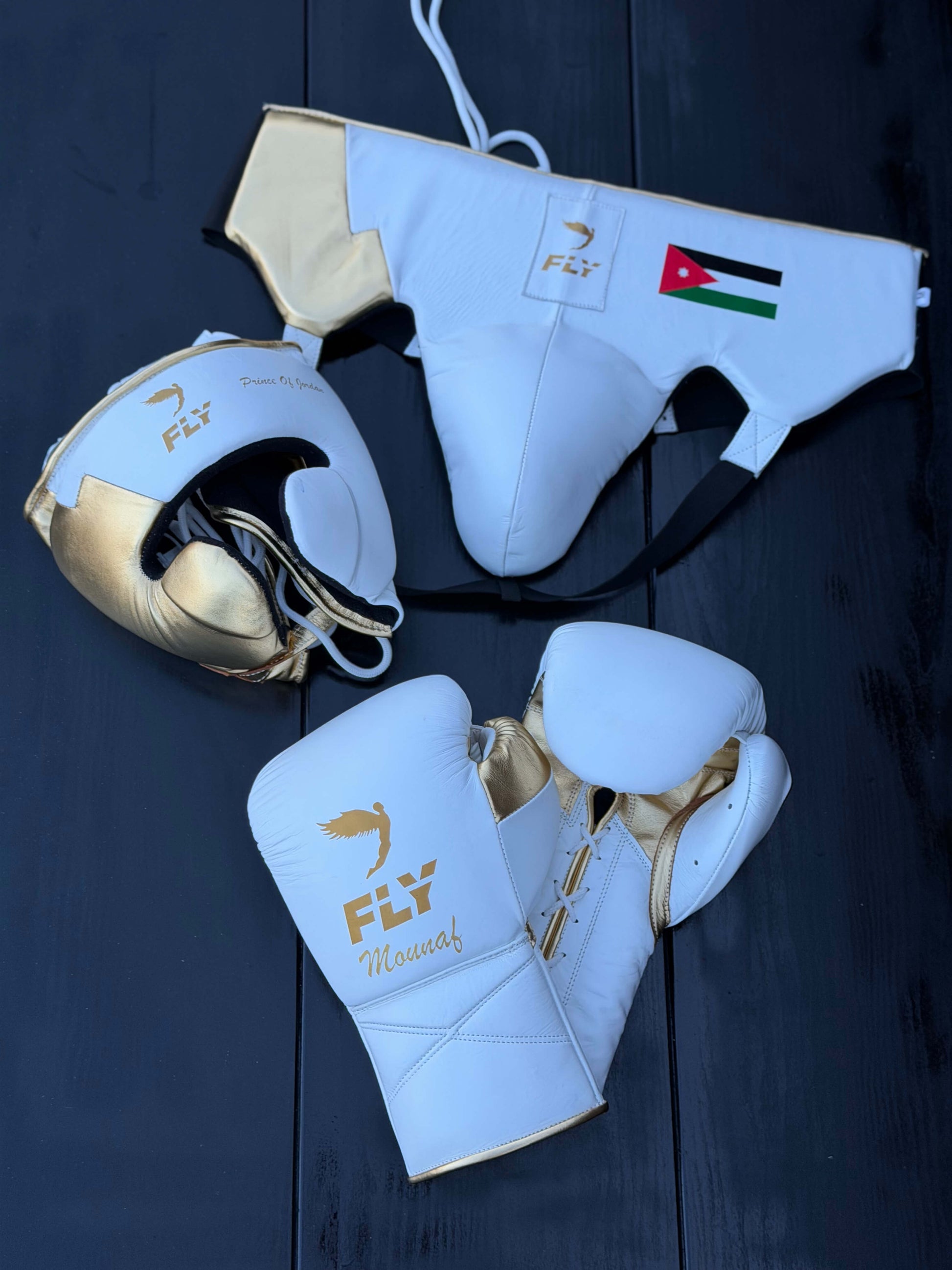 Fly Boxing Set White/Gold Customizable