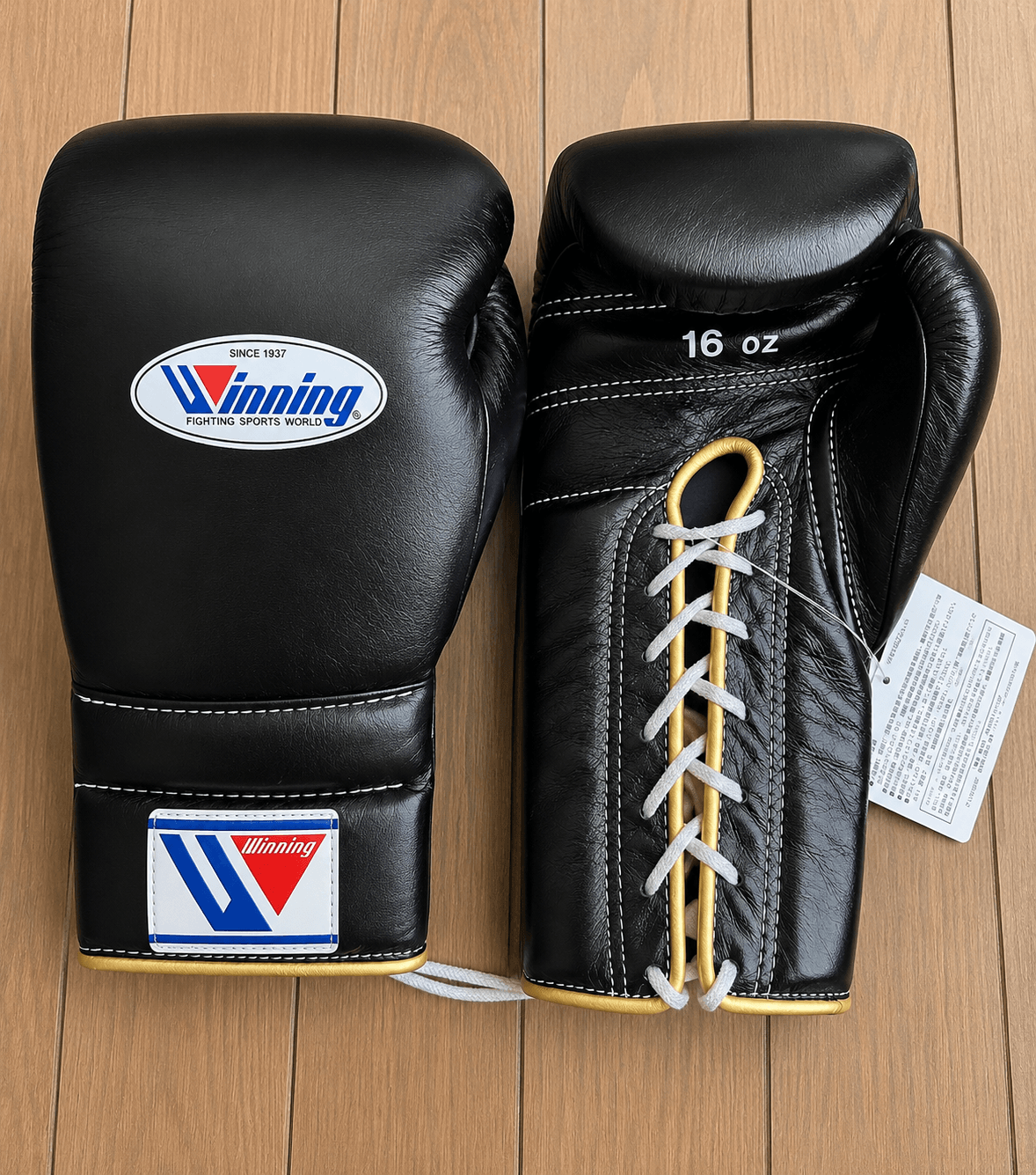 Winning Boxing Gloves Black/Gold Lace-Up 16oz