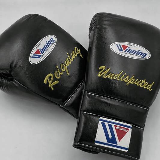 Winning Boxing Gloves Black/Gold Lace-Up 16oz