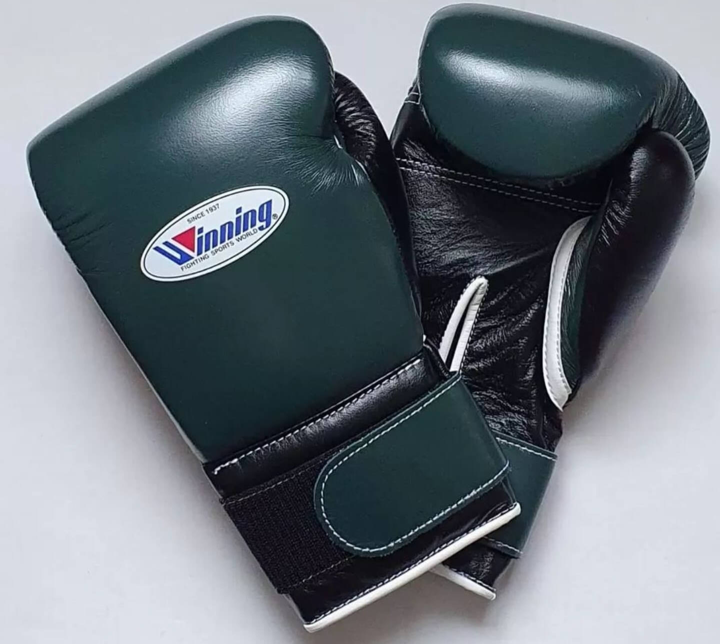 Winning Boxing Gloves Green/Black Leather