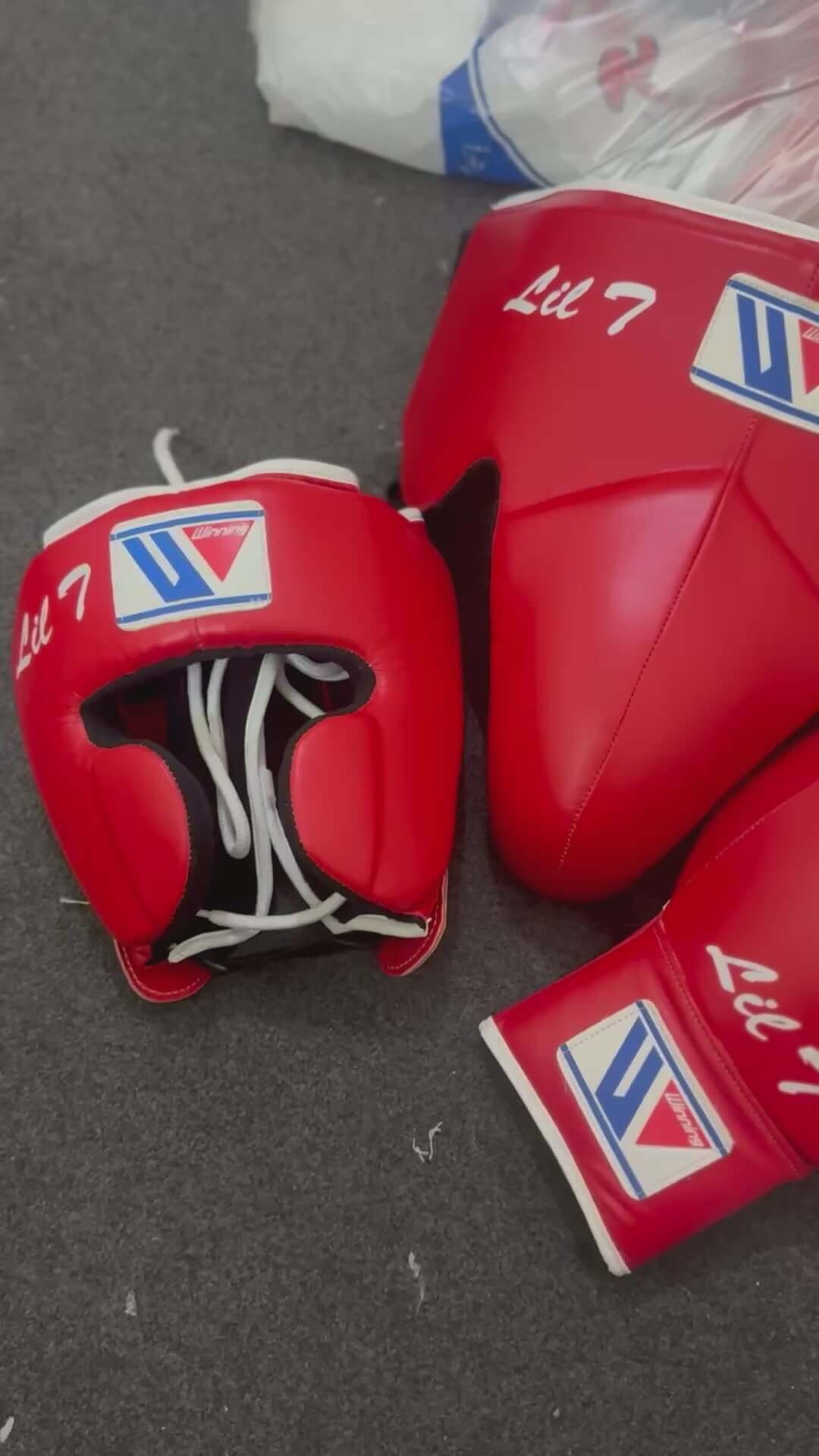 Winning Boxing Gloves Set Red Boxing Kit
