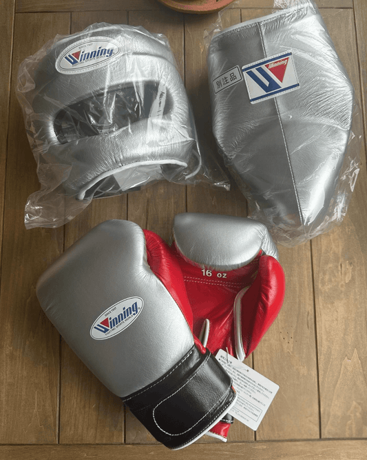 Winning Boxing Gloves Set Silver/Red/Black Fitness Boxing