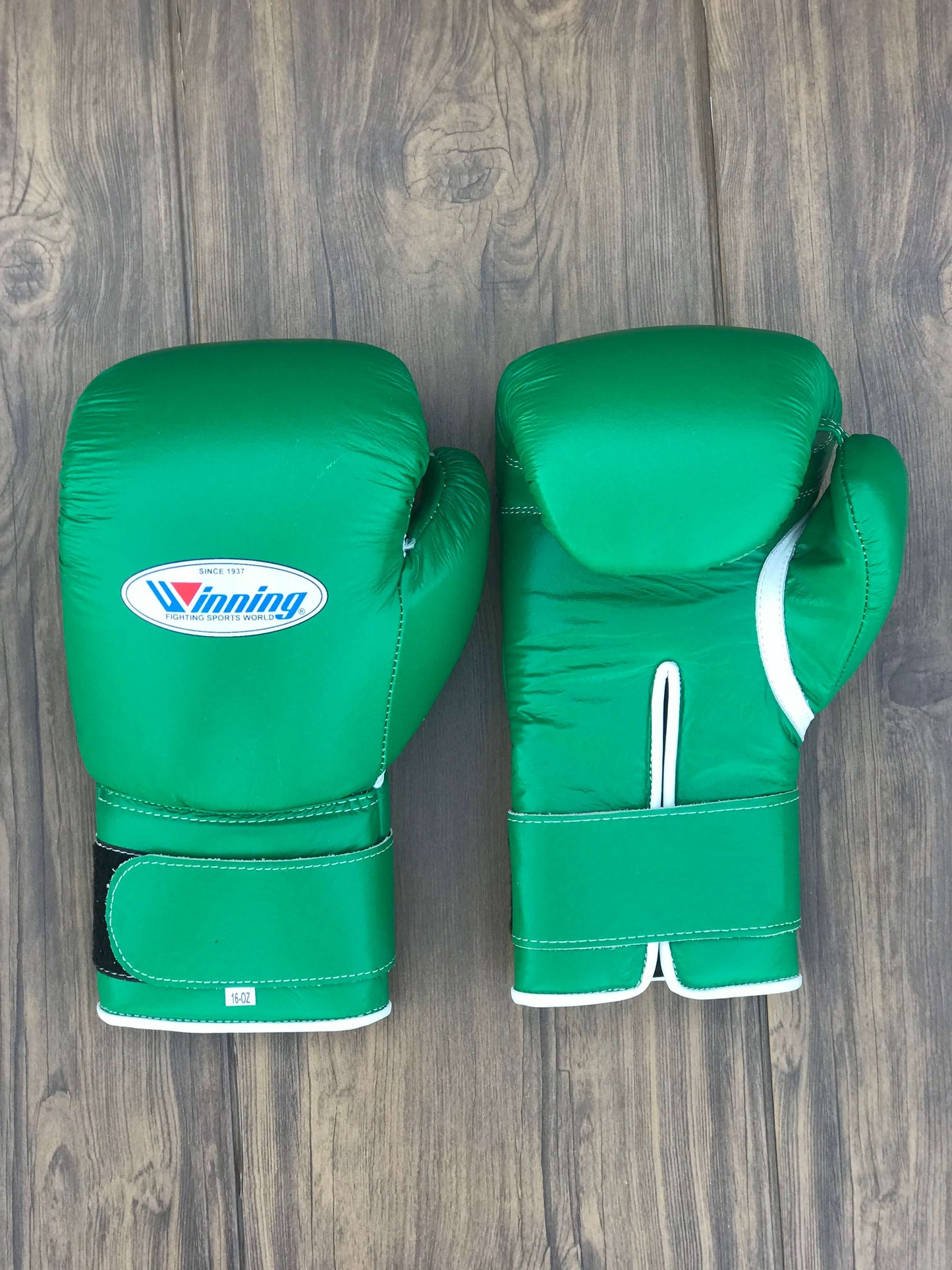 Winning Boxing Gloves Green Leather