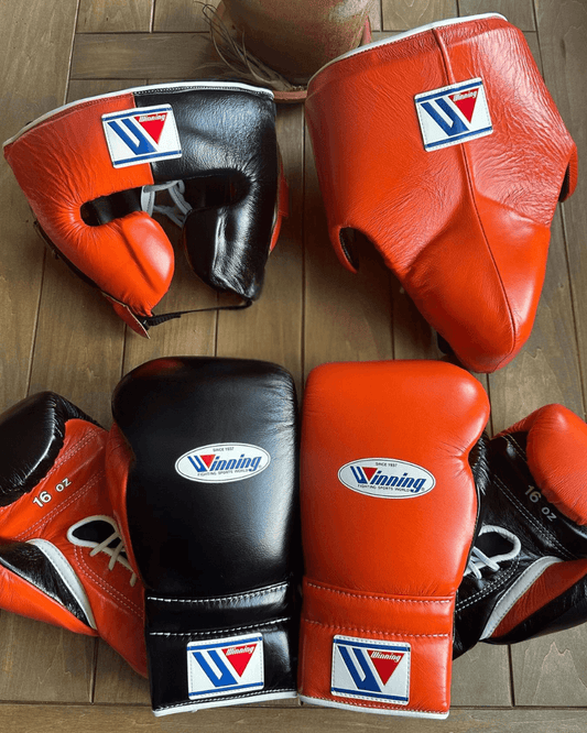 Winning Boxing Gloves Set Black/Orange Complete Set