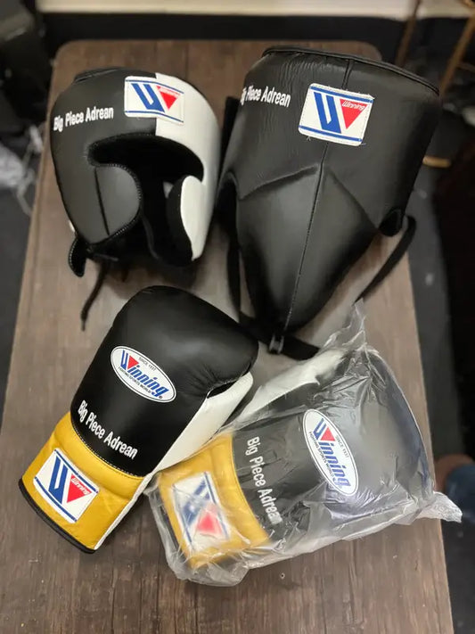 Winning Boxing Gloves Set Black/White/Gold Sparring Set
