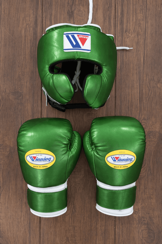 Winning Boxing Gloves Set Green/White Fitness Boxing