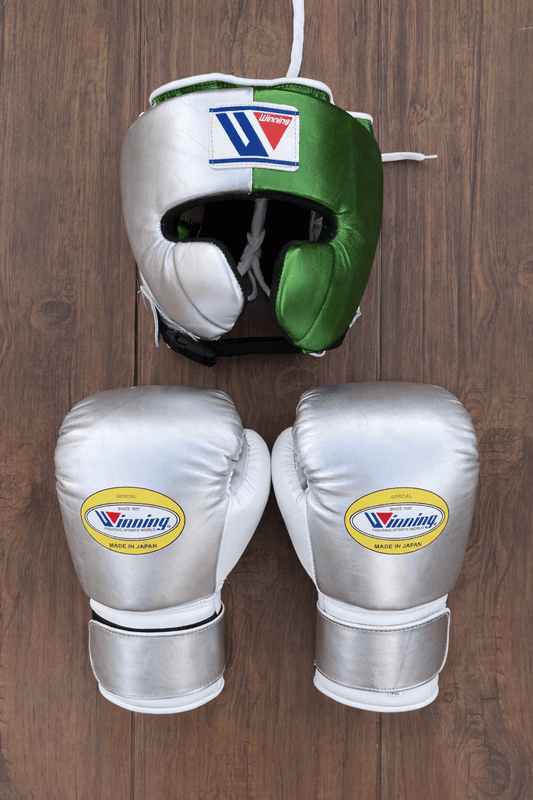 Winning Boxing Gloves Set Silver/Green Training Set