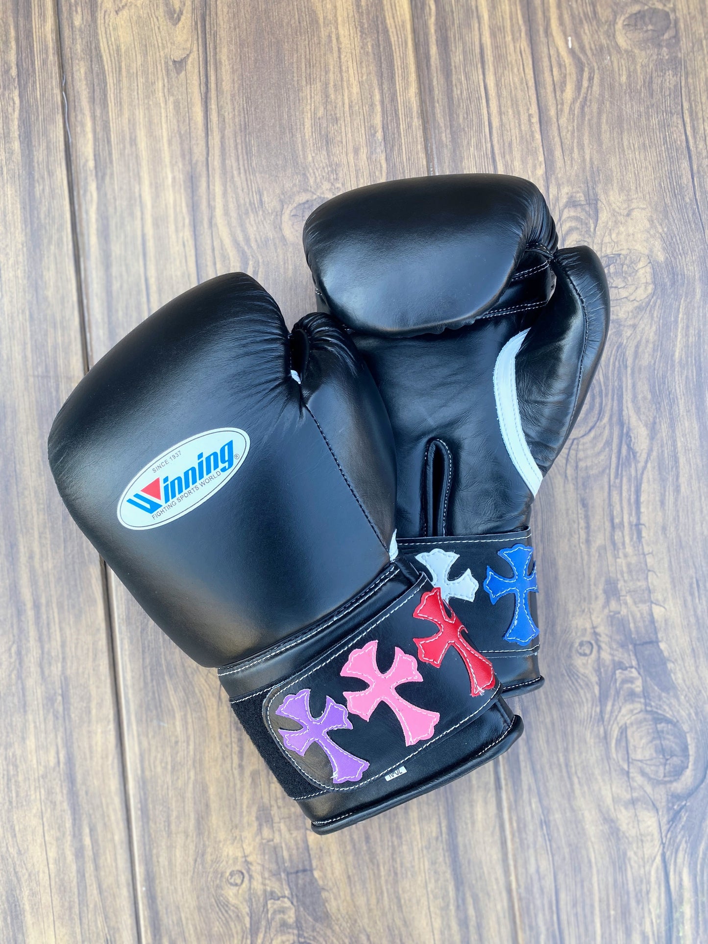 Winning Boxing Gloves Black Heavy Bag