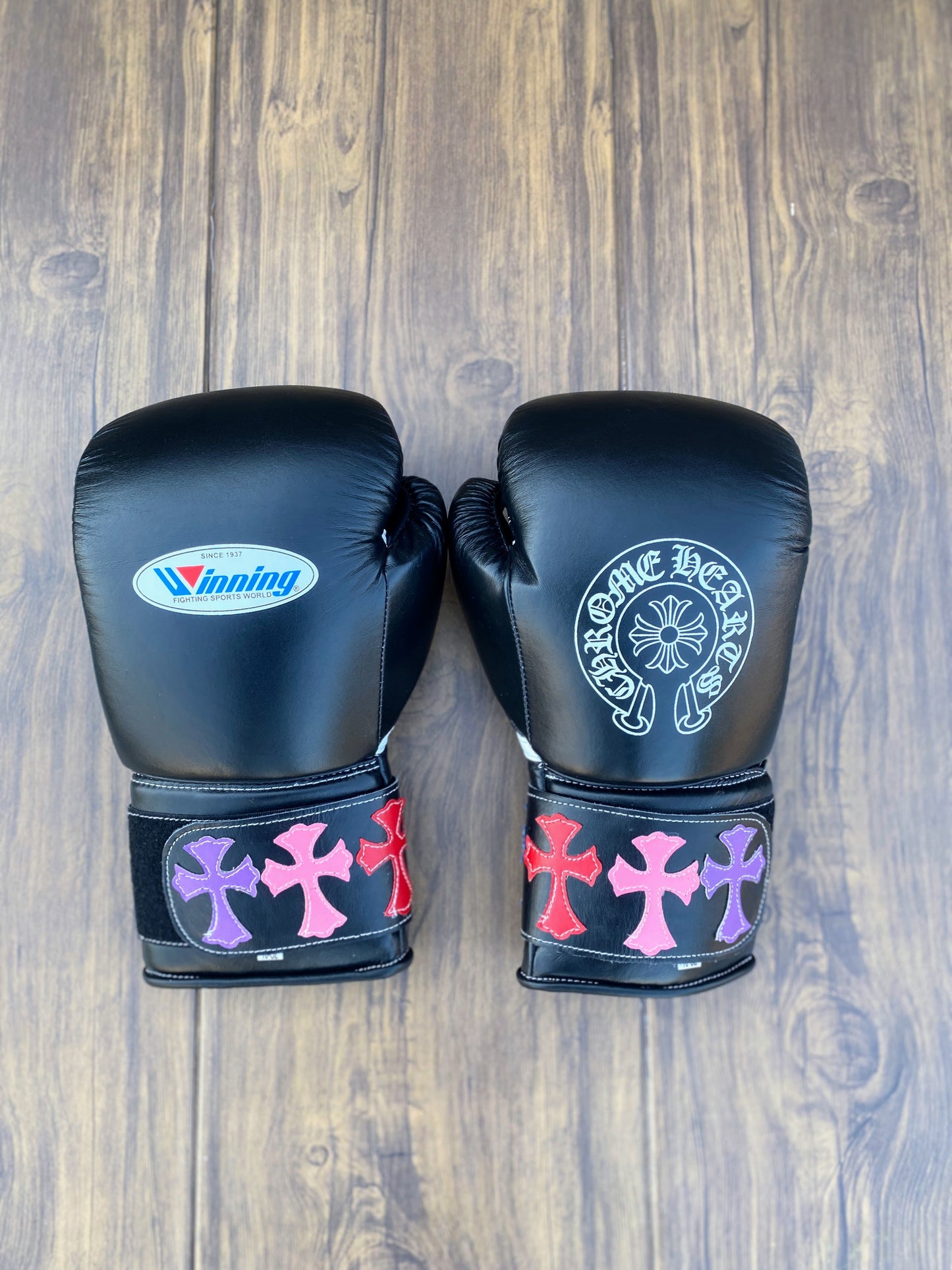 Winning Boxing Gloves Black Heavy Bag