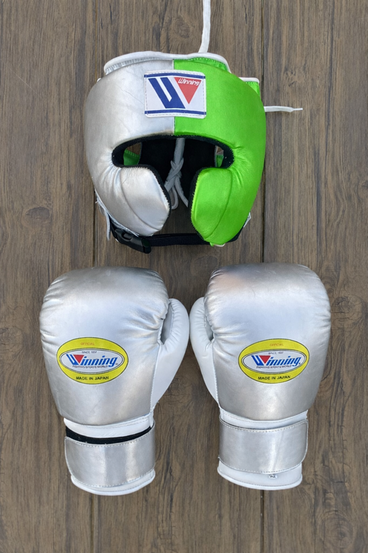 Winning Boxing Gloves Set Silver/Parrot Fitness Boxing