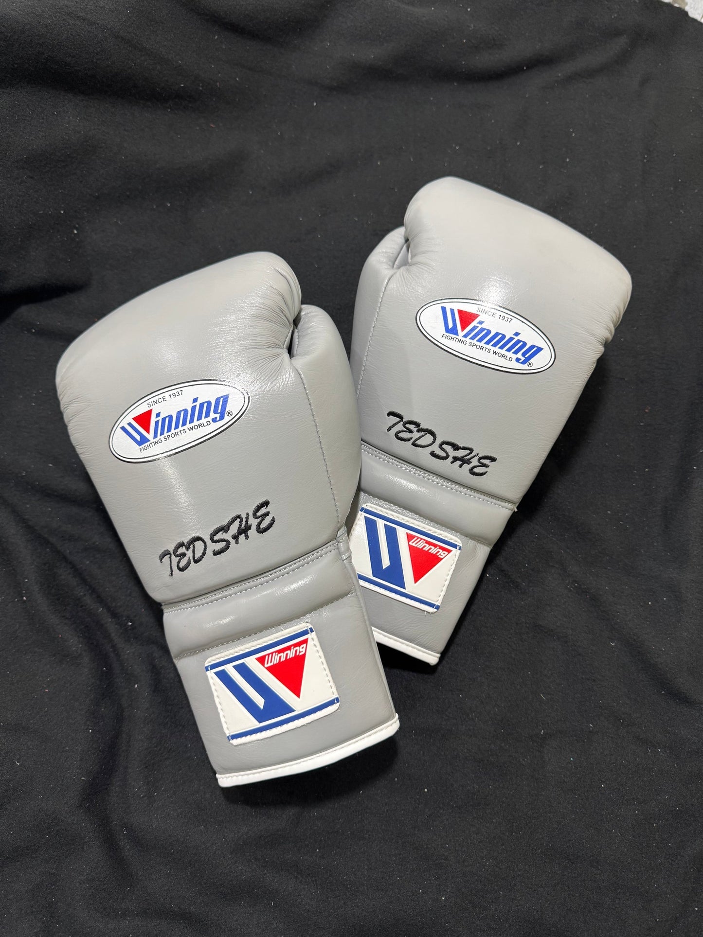 Winning Boxing Gloves Light-Grey Sparring