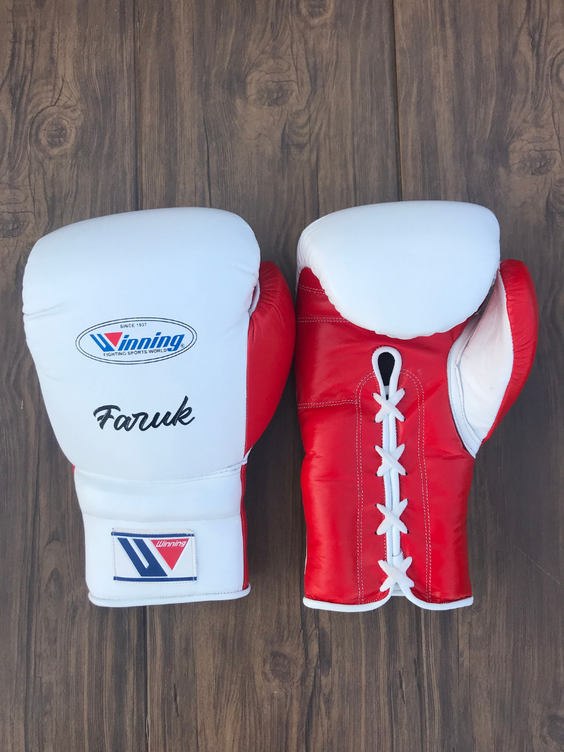 Winning Boxing Gloves White/Red Fight Gear