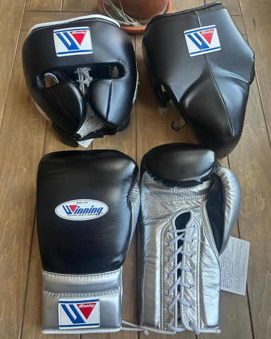 Winning Boxing Gloves Set Black/Silver Custom Fit
