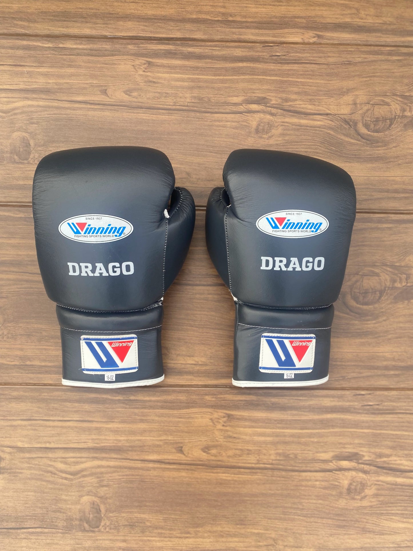 Winning Boxing Gloves Set Dark-Grey Complete Set